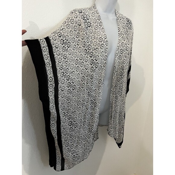 Mario Serrani Poncho Cape Topper Boho One Size Beach Coastal Black White - Picture 3 of 6